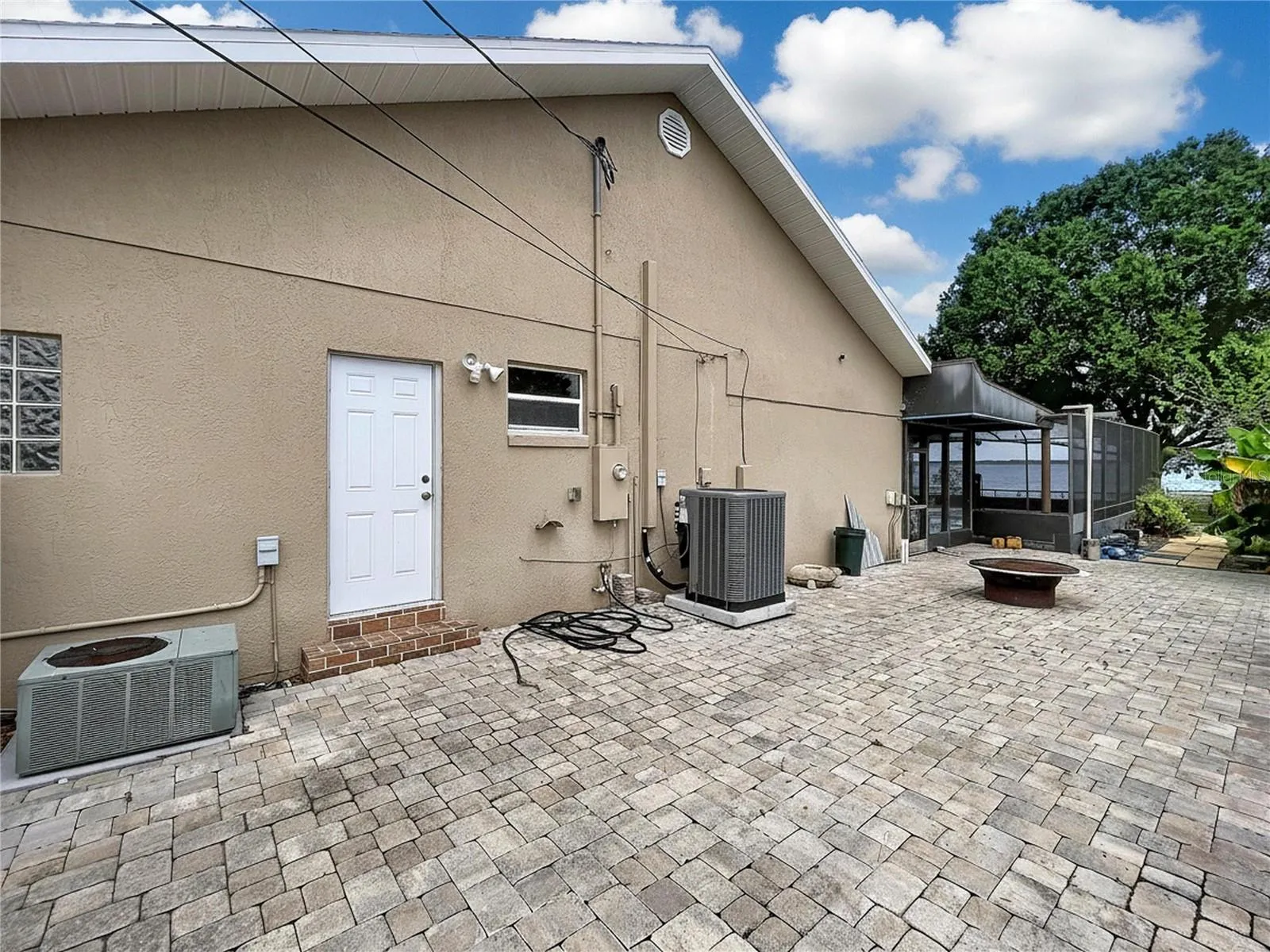 Side patio area