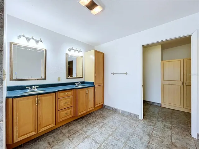 Bathroom 3 - Additional view of bathroom vanity and cabinetry