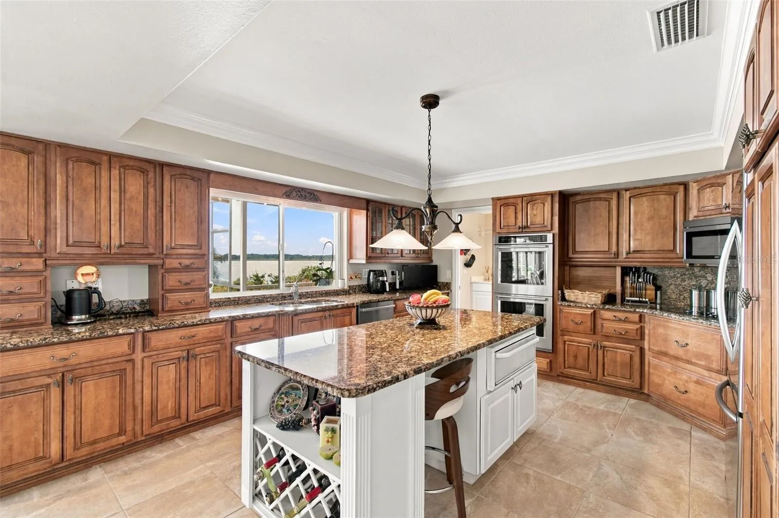 Lakeview custom island kitchen - Updated Stainless appliances