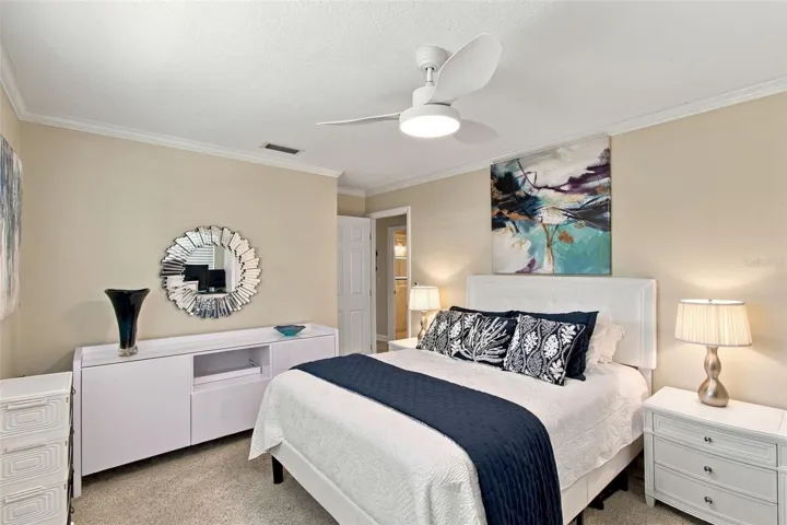 Bedroom 2 - Double closets