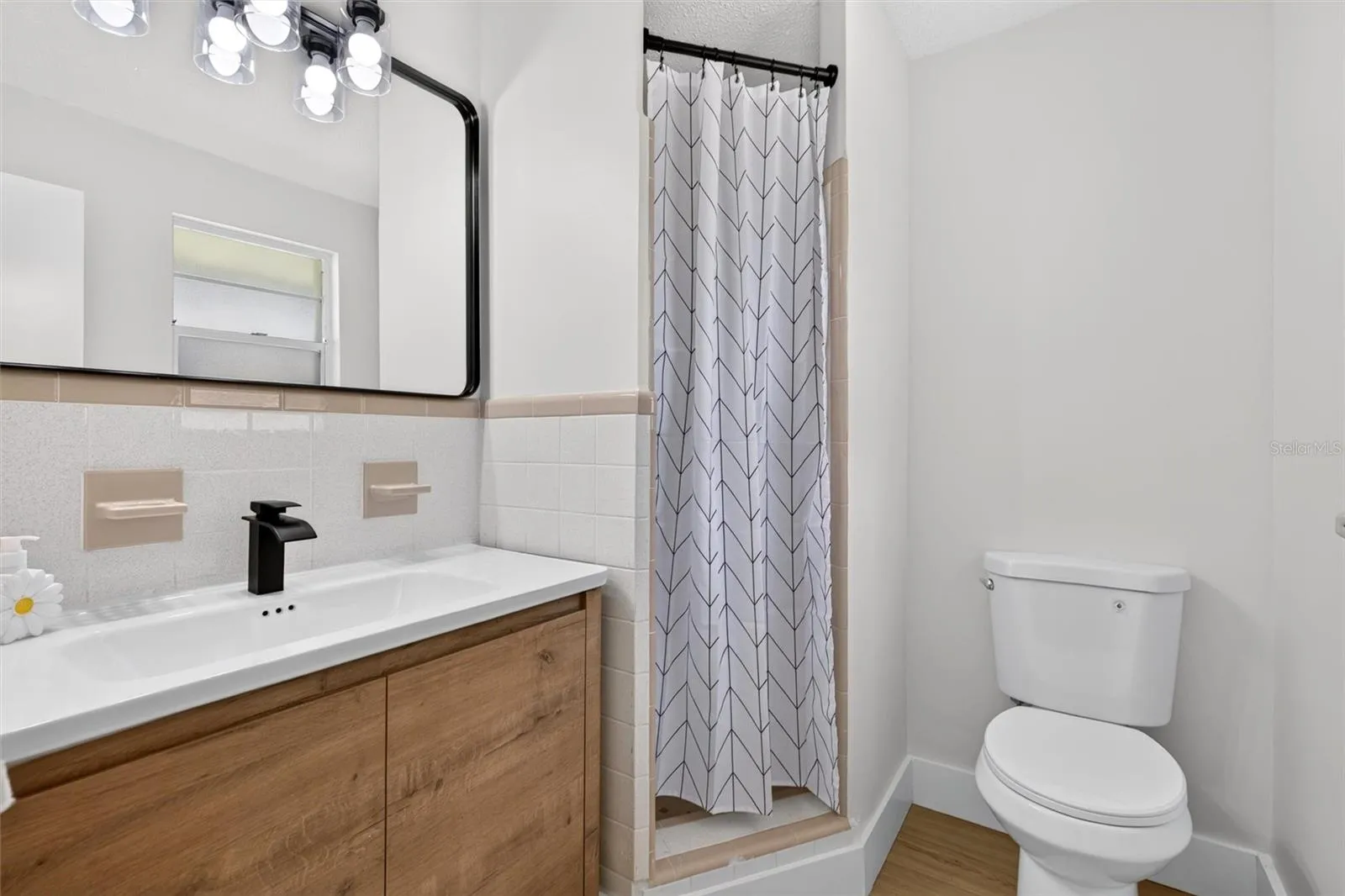 Primary En-Suite Bath