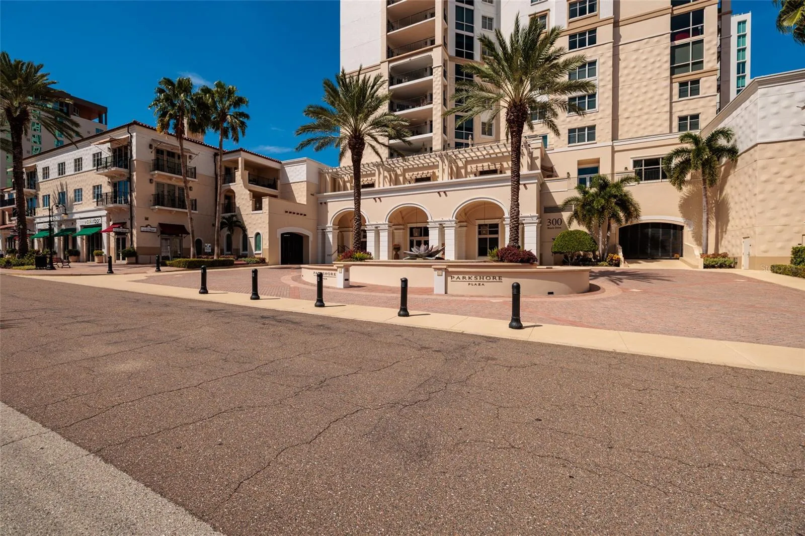 Parkshore Plaza