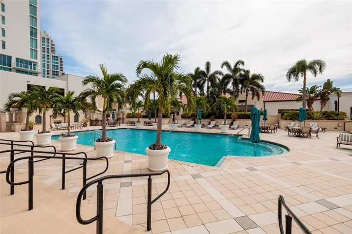 Parkshore Plaza Community Pool