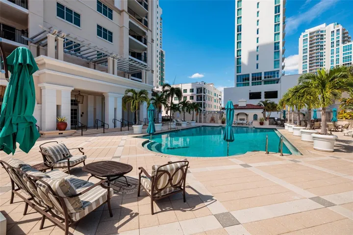 Parkshore Plaza Community Pool