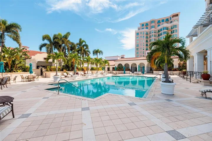 Parkshore Plaza Community Pool