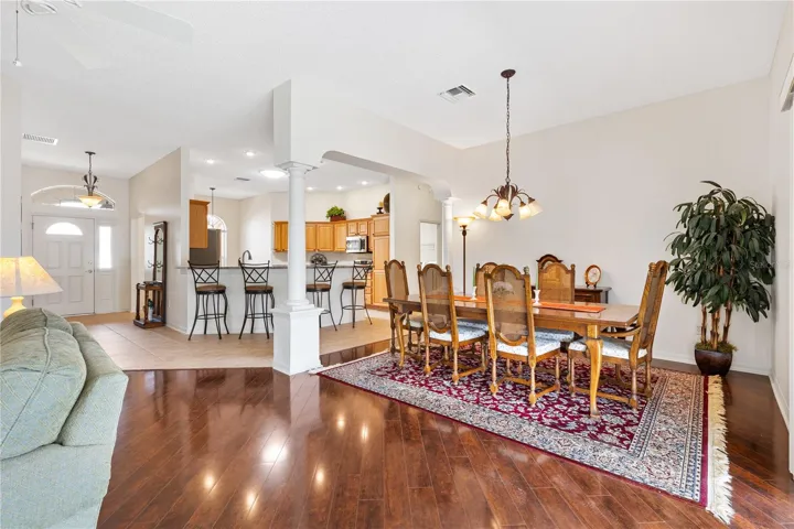 DINING / KITCHEN VIEW
