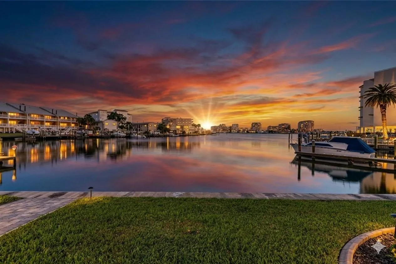 Virtually staged. WELCOME TO ISLAND ESTATES LIVING