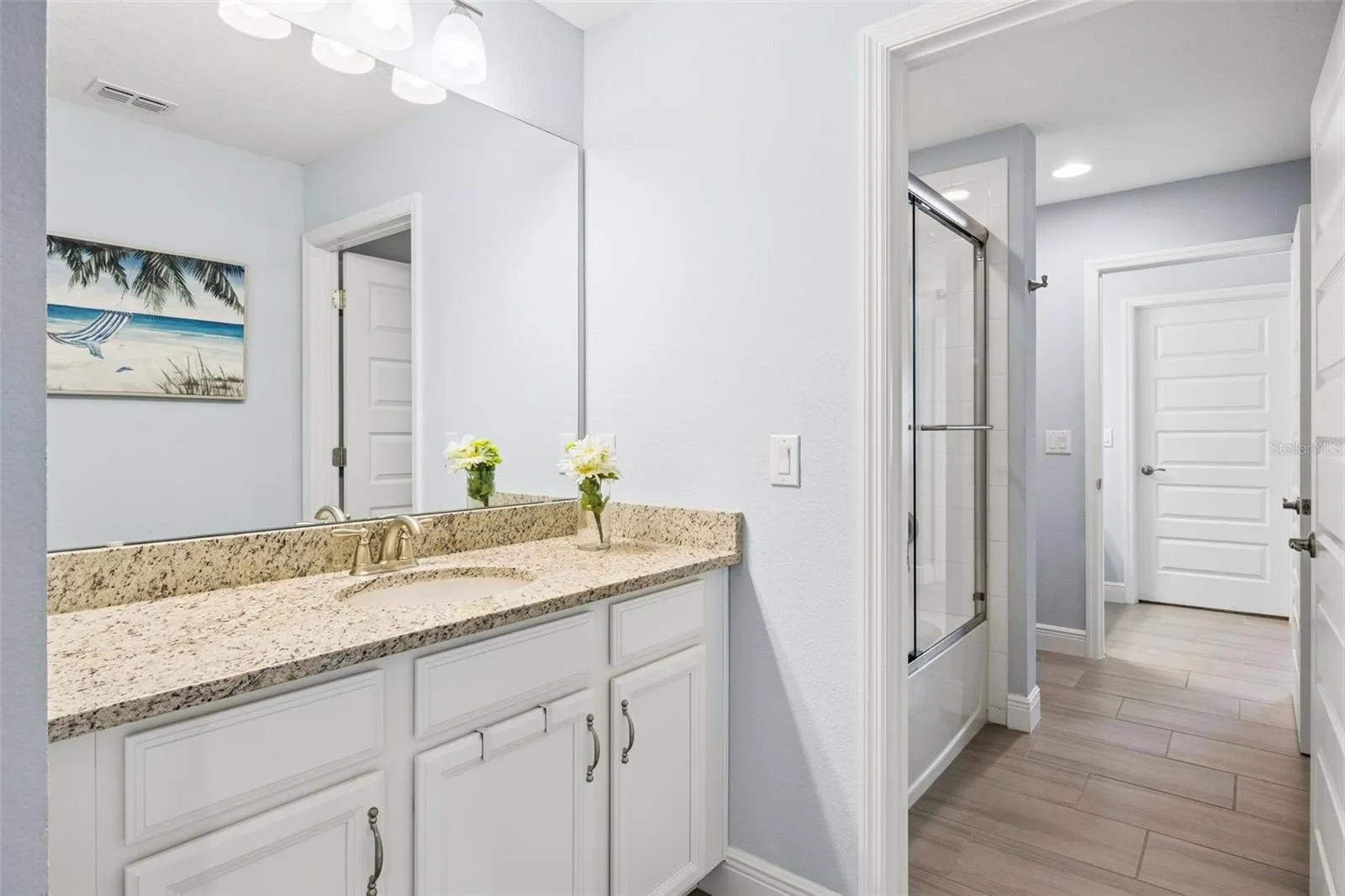 Other Access to Jack and Jill Bath