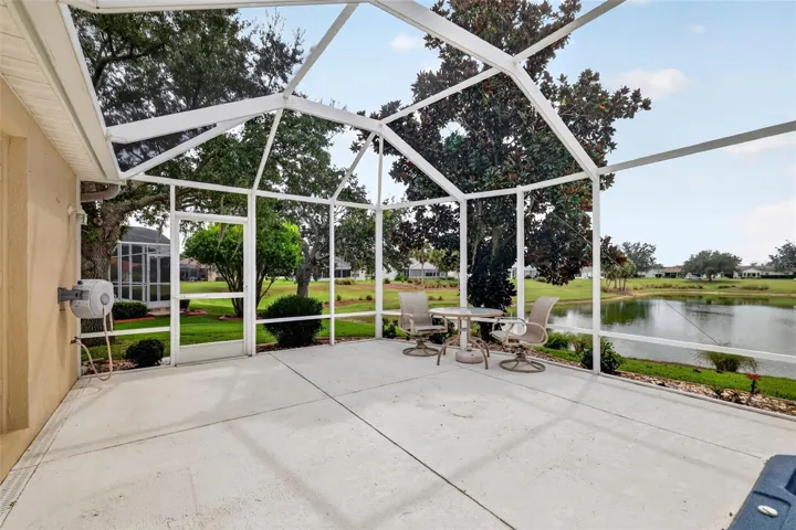 Expansive 756sf Birdcage with Incredible Water Views!