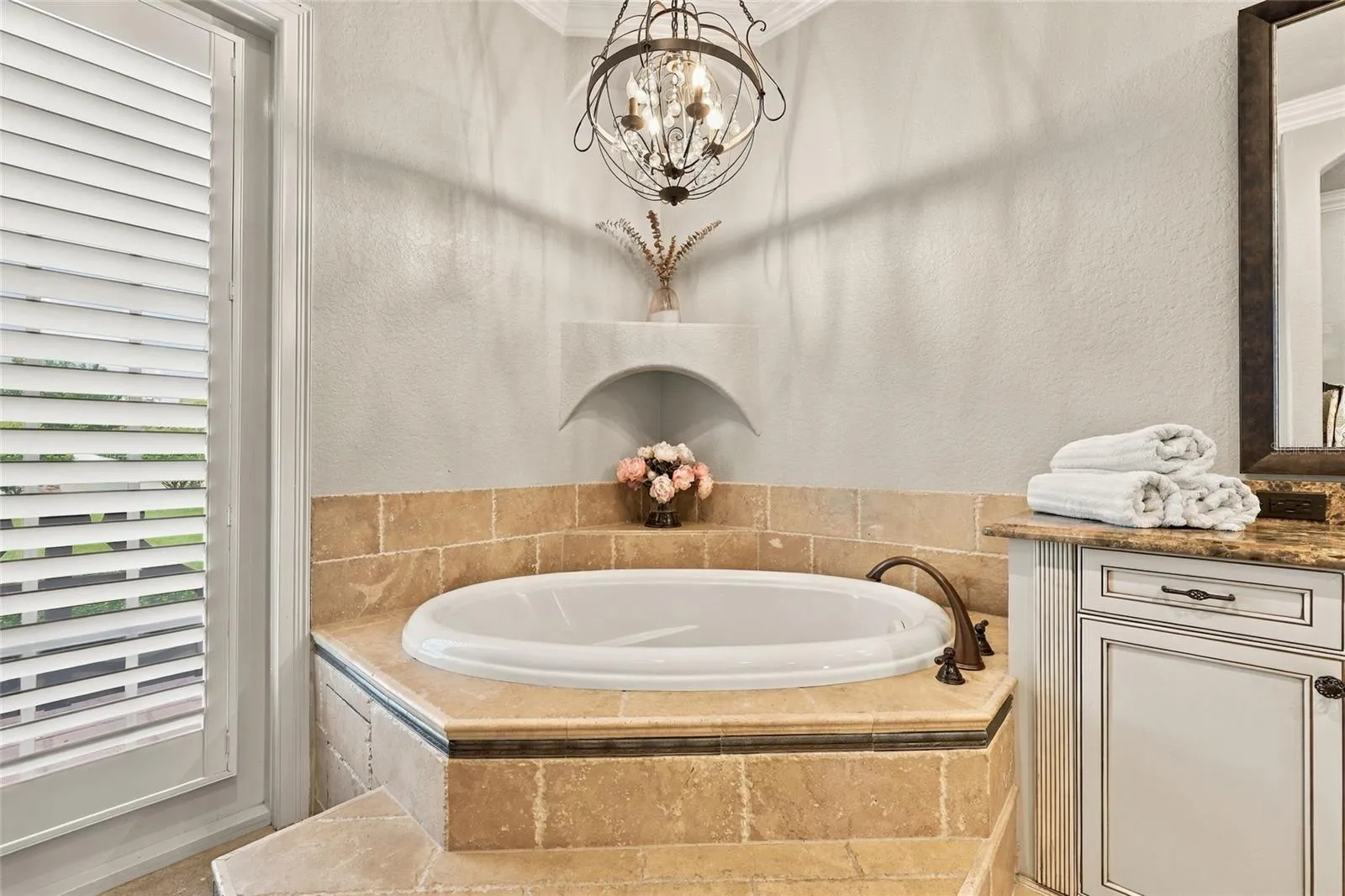 PRIMARY SOAKING TUB