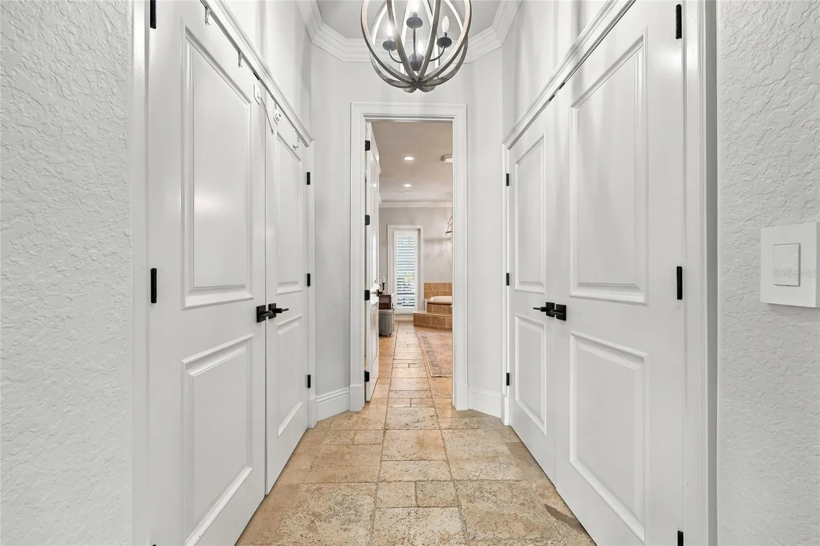 DUAL CLOSETS IN PRIMARY