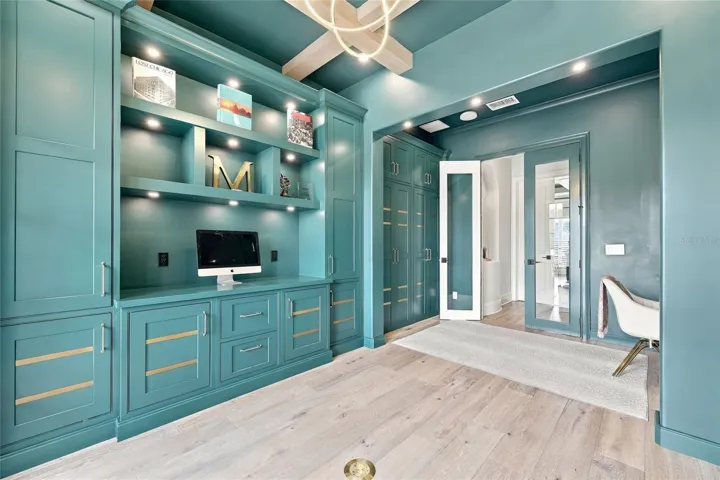 2/OFFICE WITH BUILT-IN STORAGE