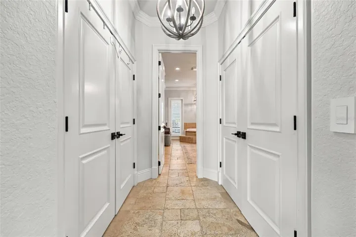 DUAL CLOSETS IN PRIMARY