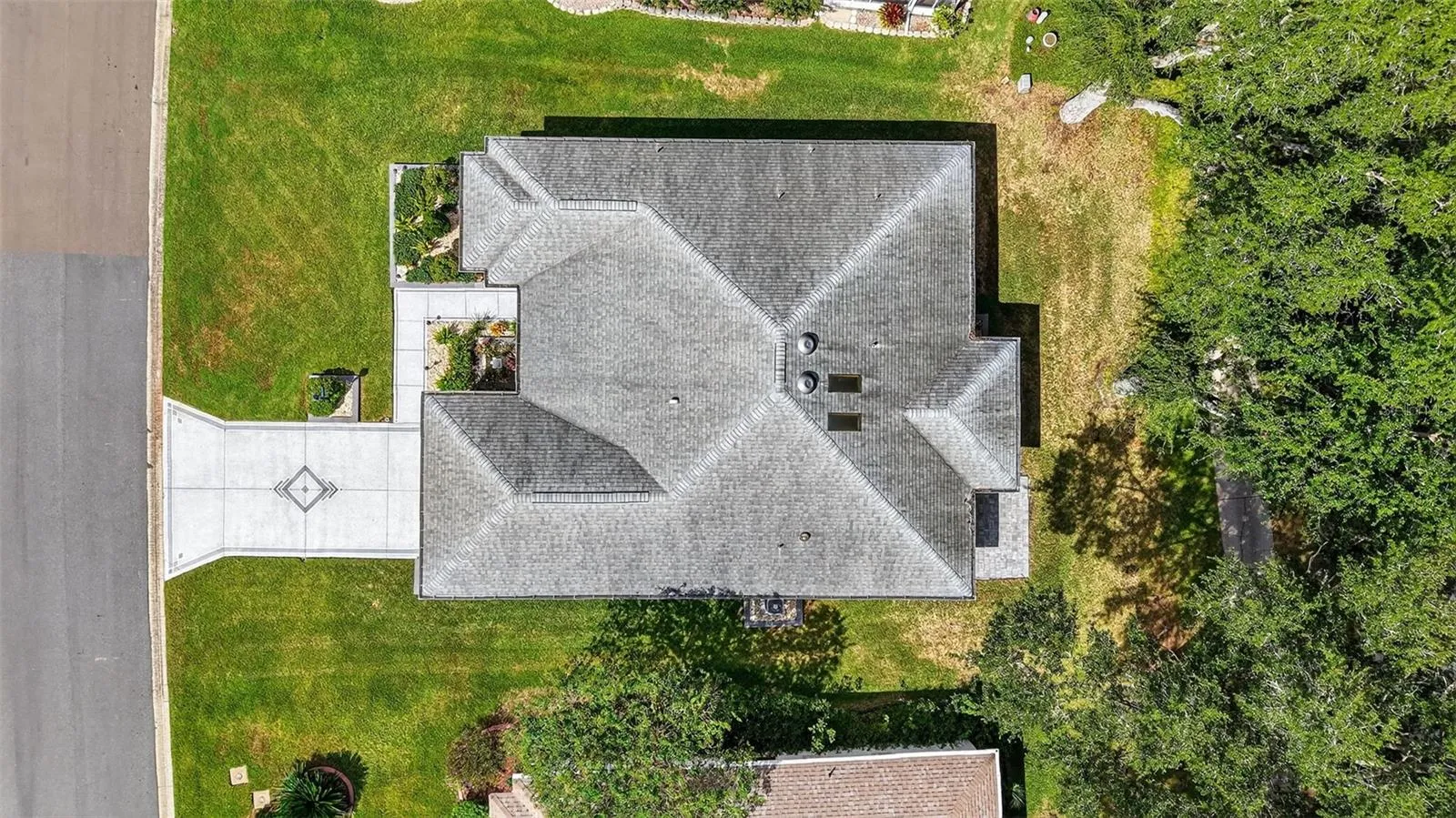 Aerial Side Elevation with Golf Front Views