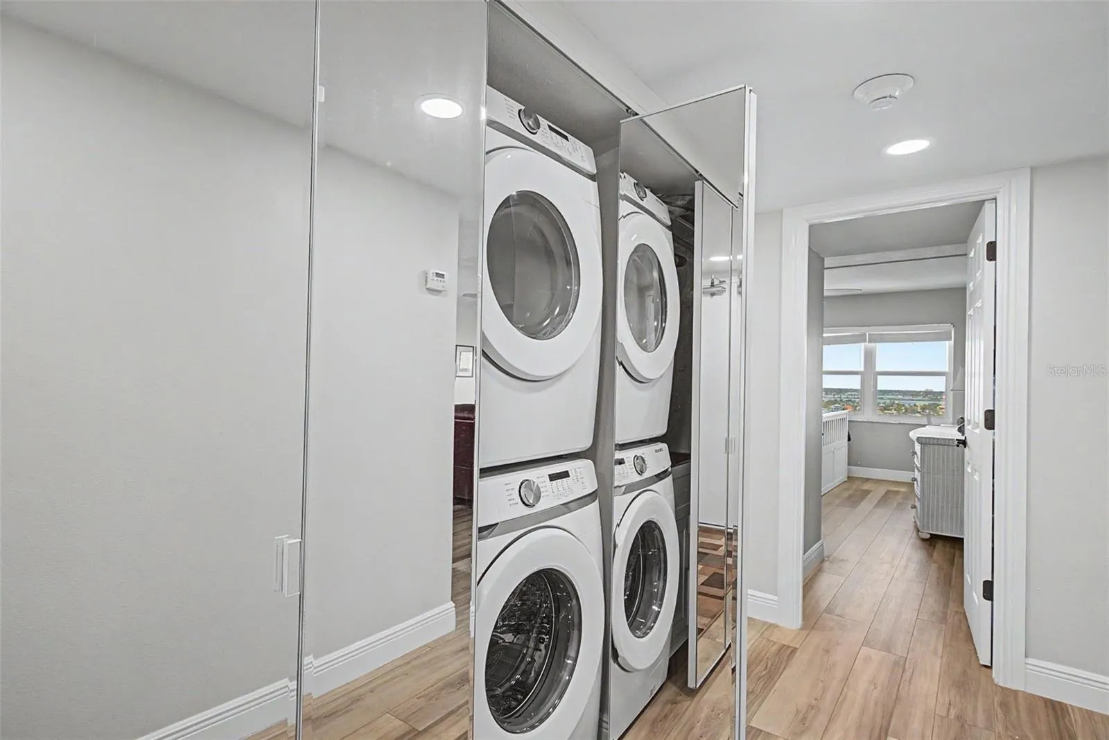 Washer/Dryer in unit