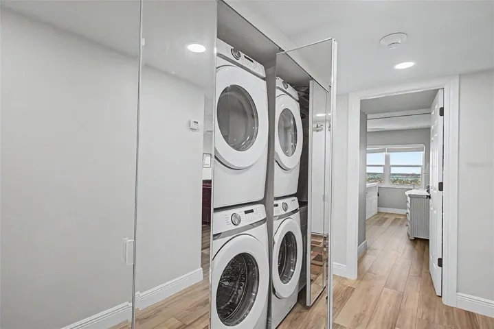 Washer/Dryer in unit