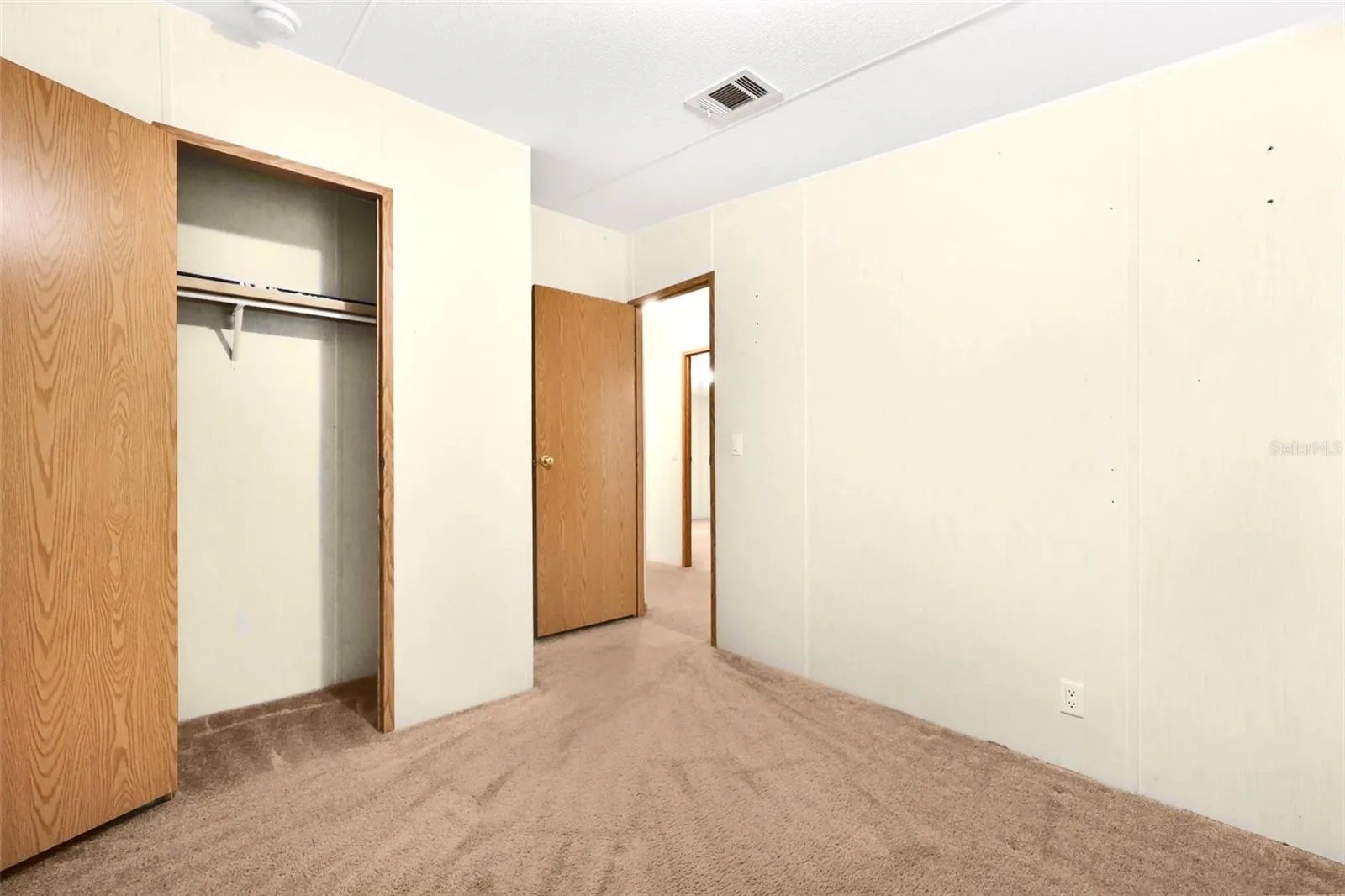 Second bedroom angle 2