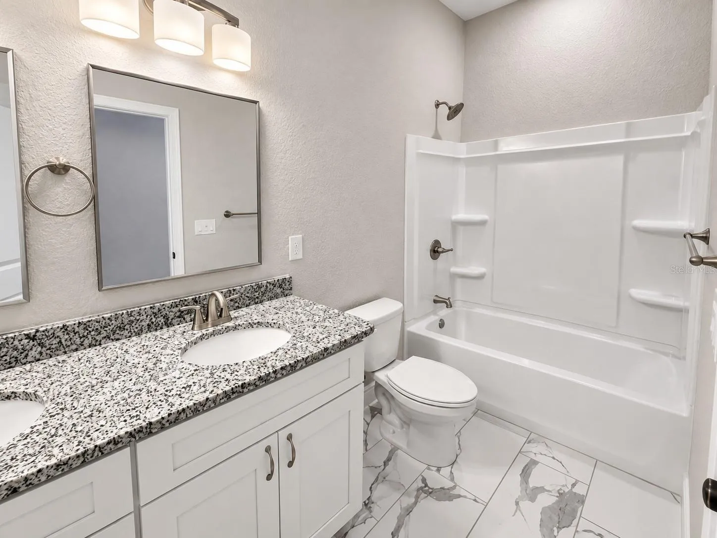 Dual sink guest bath model