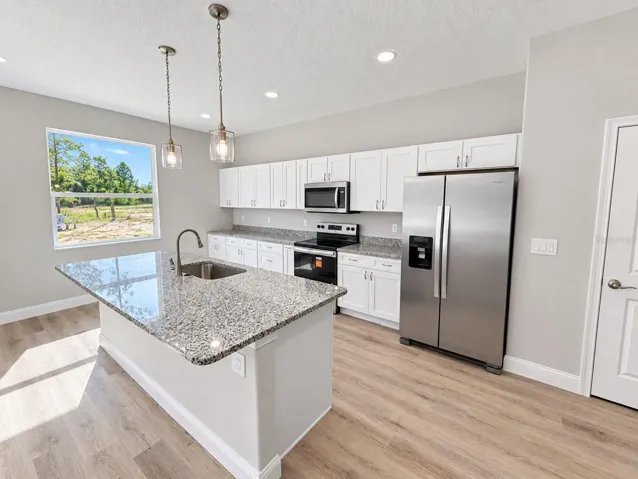 Kitchen spacious with island model