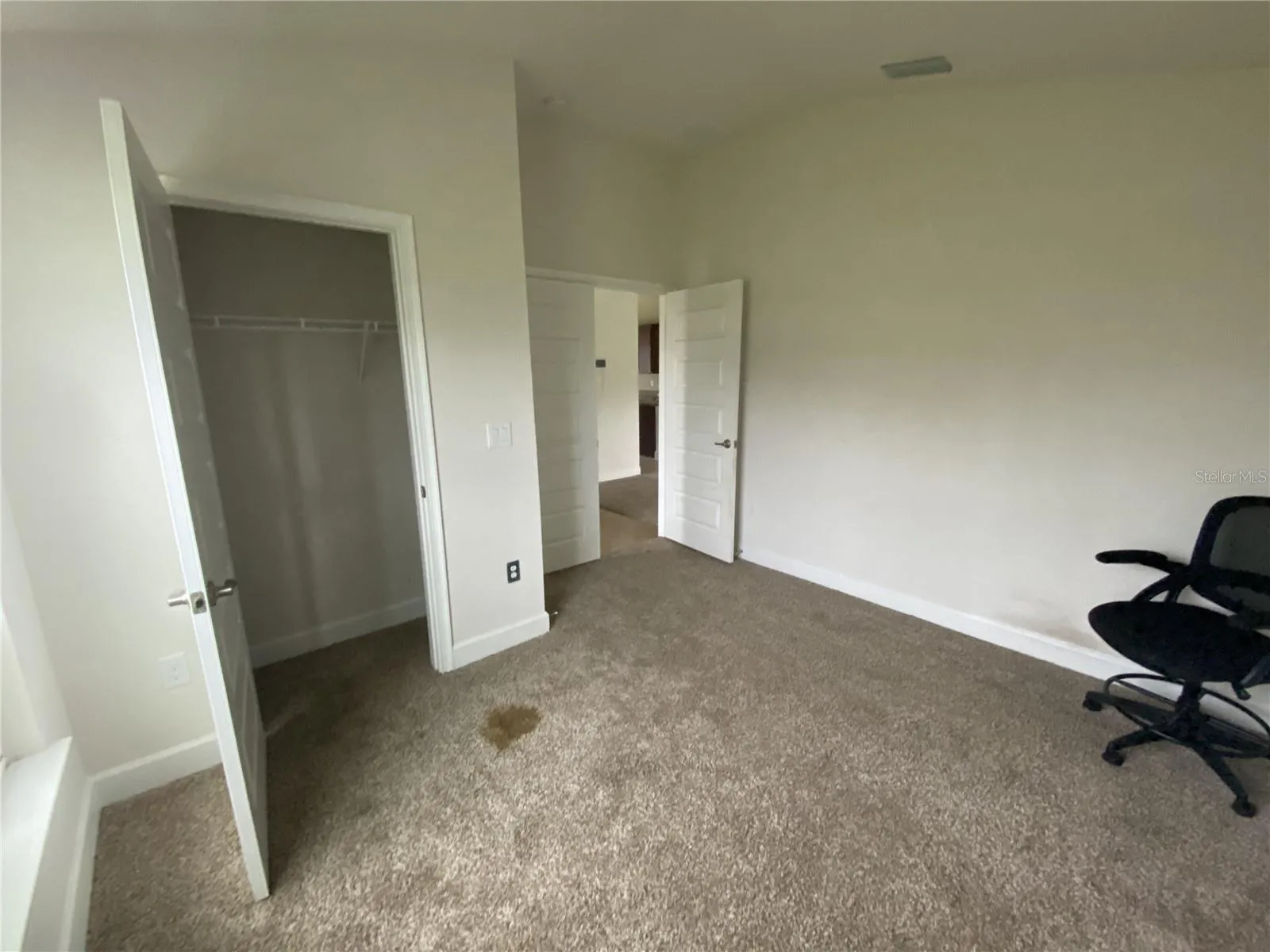 Bedroom/Office has built in closet.