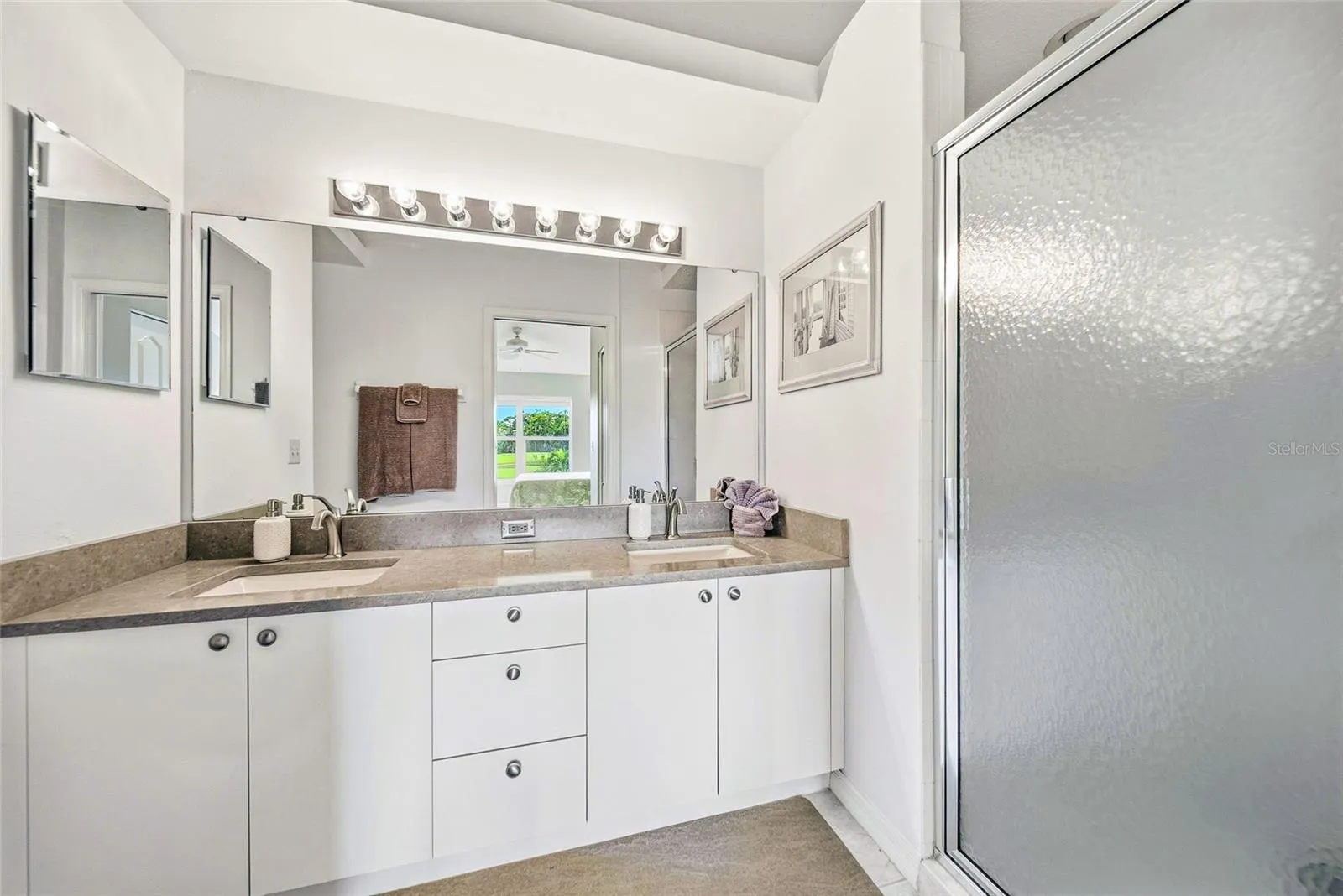 Dual sinks