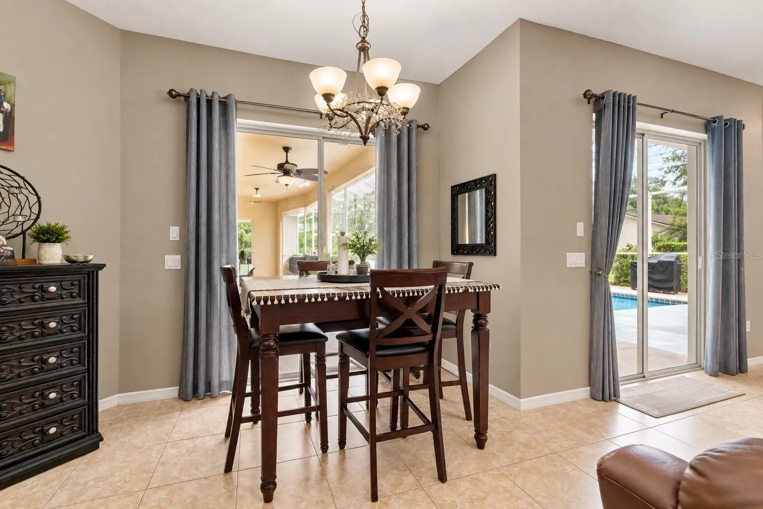 Breakfast nook