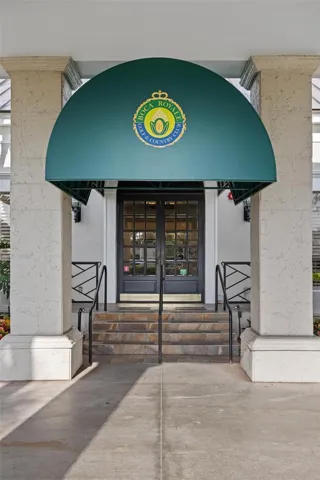 The main clubhouse is just one of the many amenities in this community.  Great place for lunch or dinner or just gather for happy hour with friends.