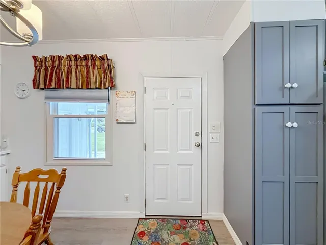 Entry to Kitchen