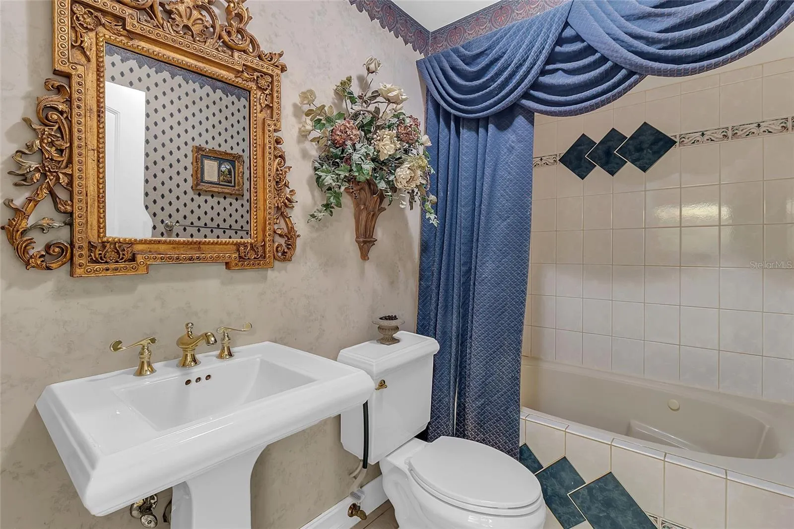 2nd Bathroom