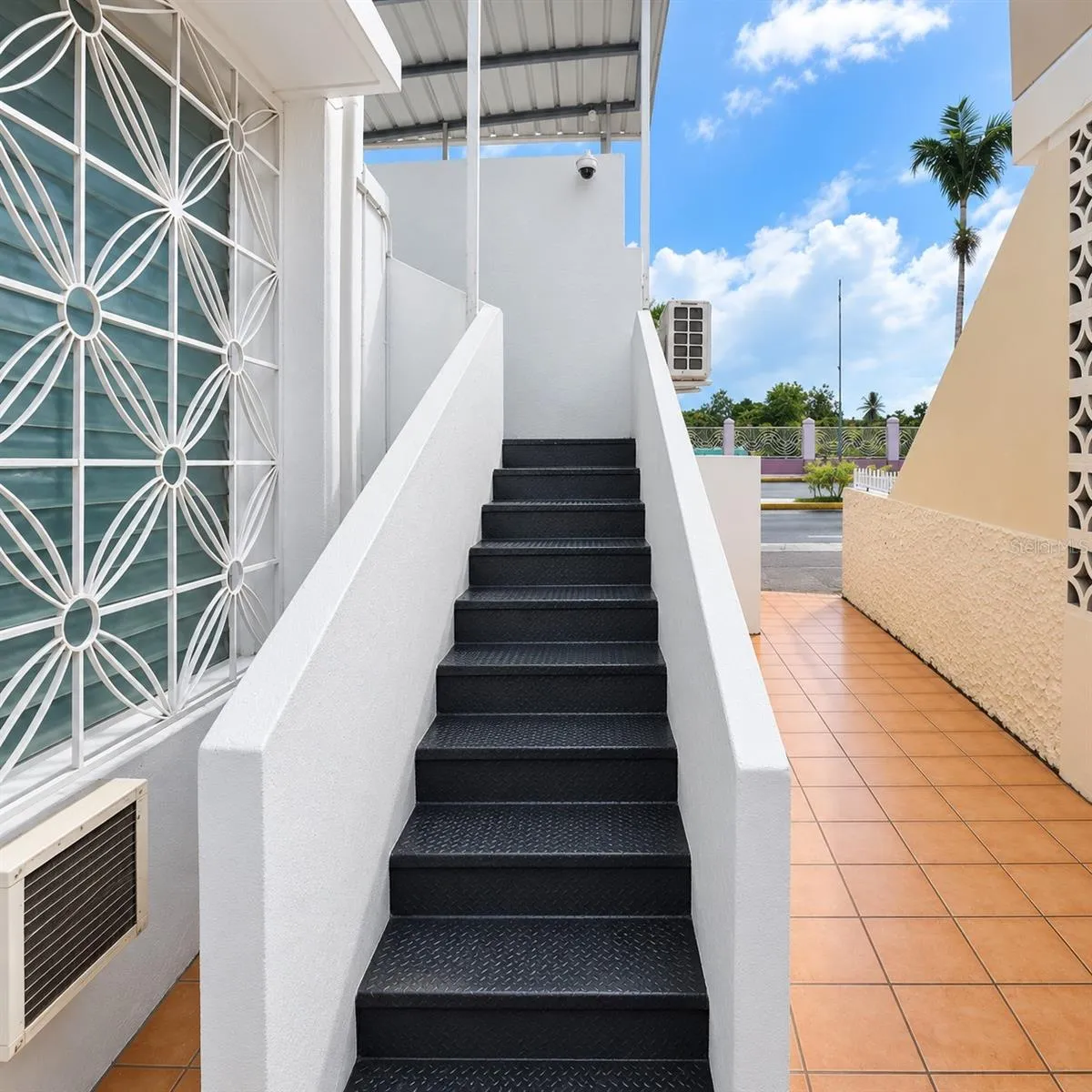 2nd Floor Stairs (1)