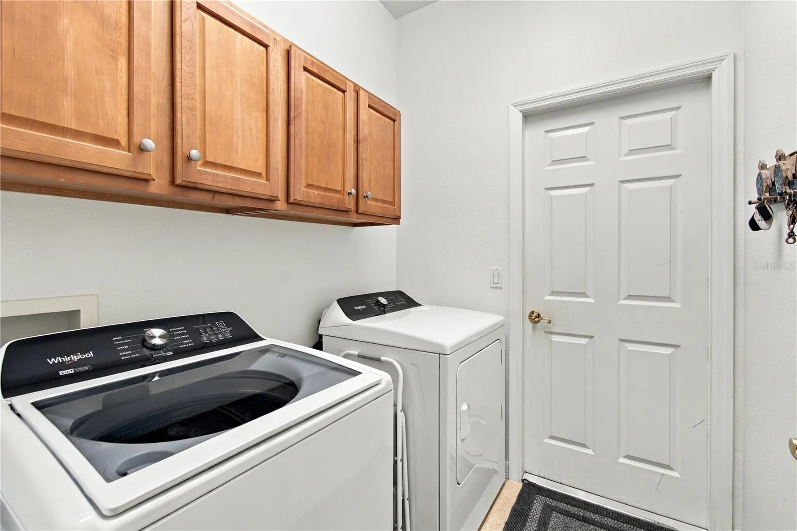 LAUNDRY ROOM W/NEW WASHER/DRYER(2026)