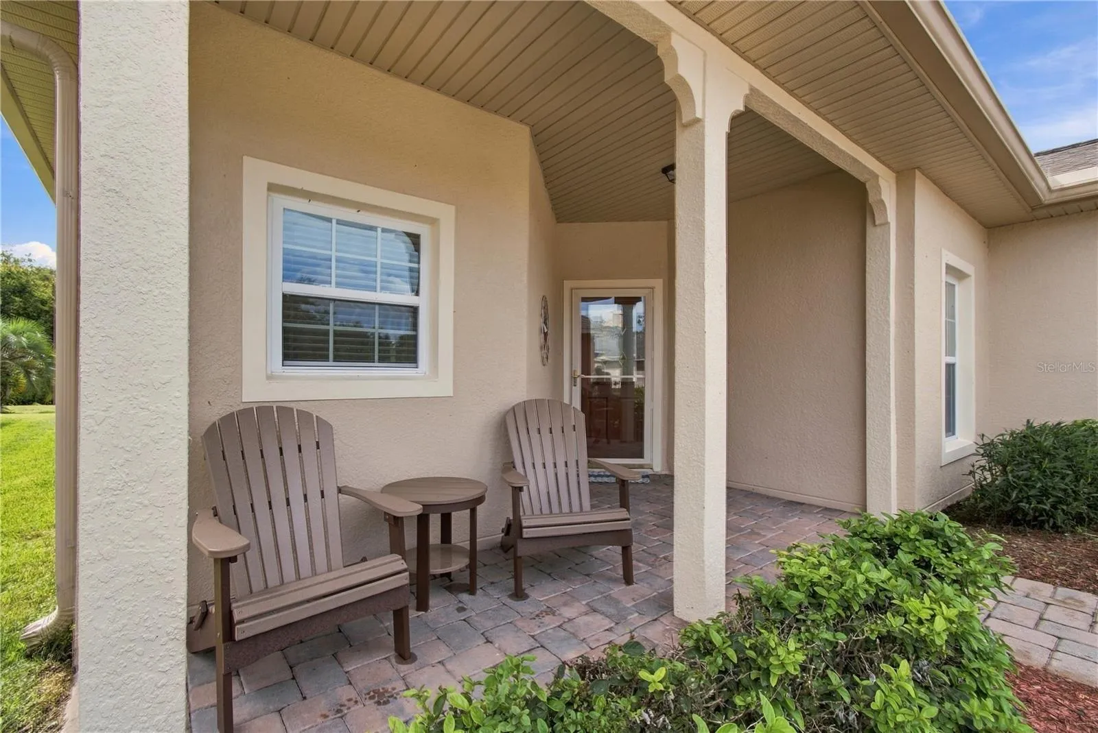 FRONT PORCH ENTRY