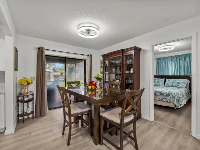 DiningRoom_20307SilentAve_PortCharlotte_OpenConcept_Corner.jpg