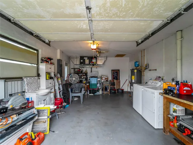 Garage_20307SilentAve_PortCharlotte_LaundryArea_Wide.jpg