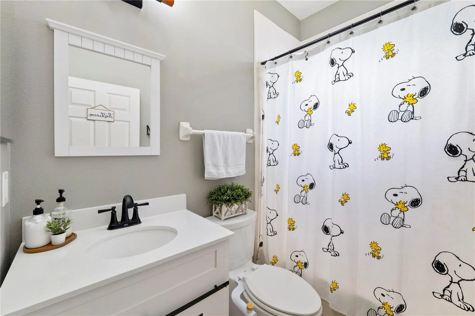 2nd Bathroom