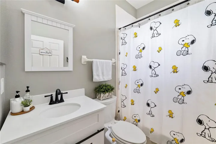 2nd Bathroom