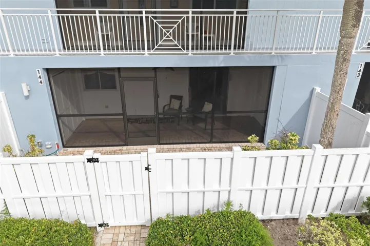 Front lanai