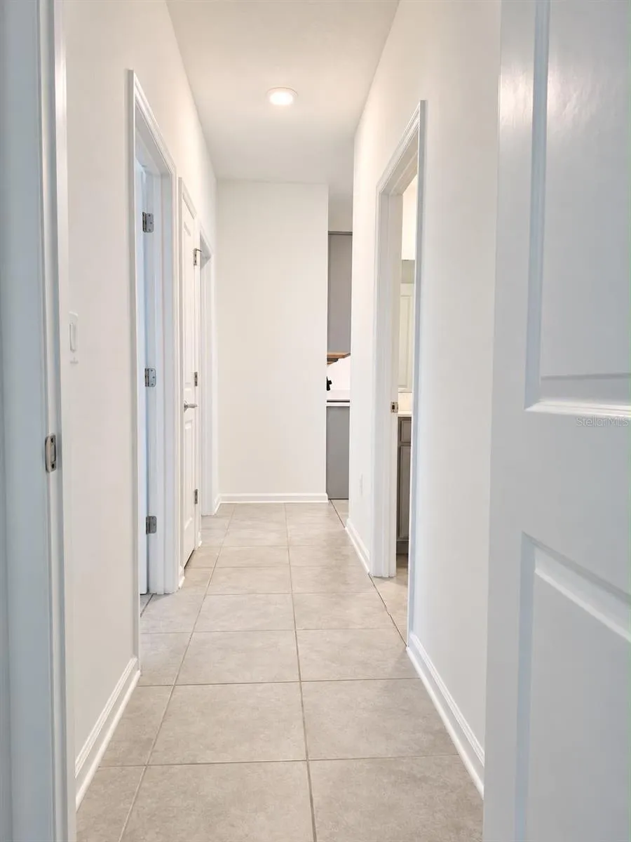 Interior Hallway 01