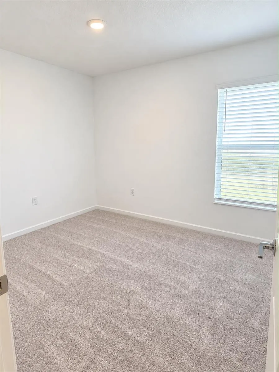 Bedroom View 03