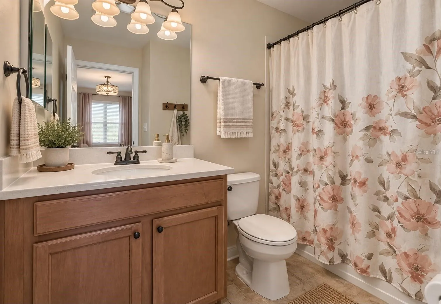 2ND BEDROOM SUITE BATHROOM