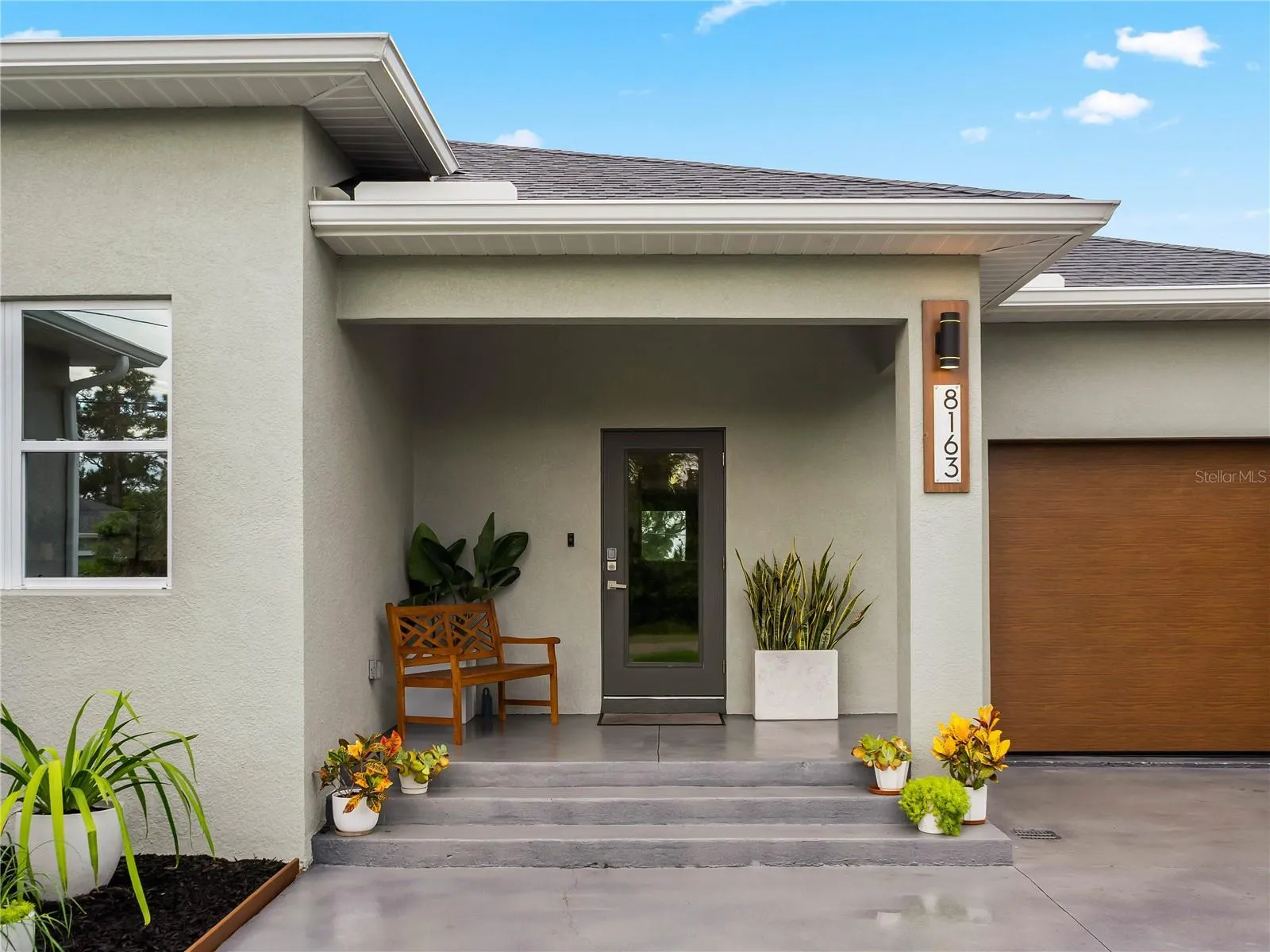 FrontPorch_8163WalbertSt_PortCharlotte_Wide.jpg
