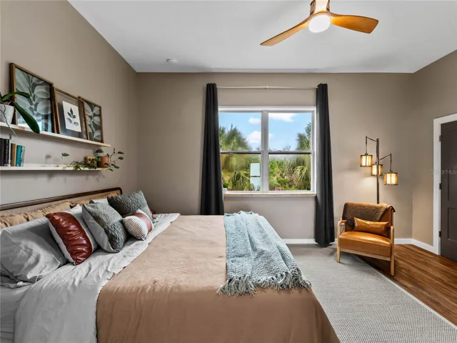 PrimarySuite_8163WalbertSt_PortCharlotte_NaturalLight_Close.jpg