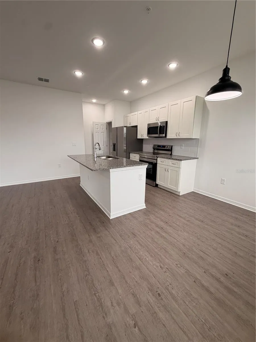 dinning area/breakfast nook