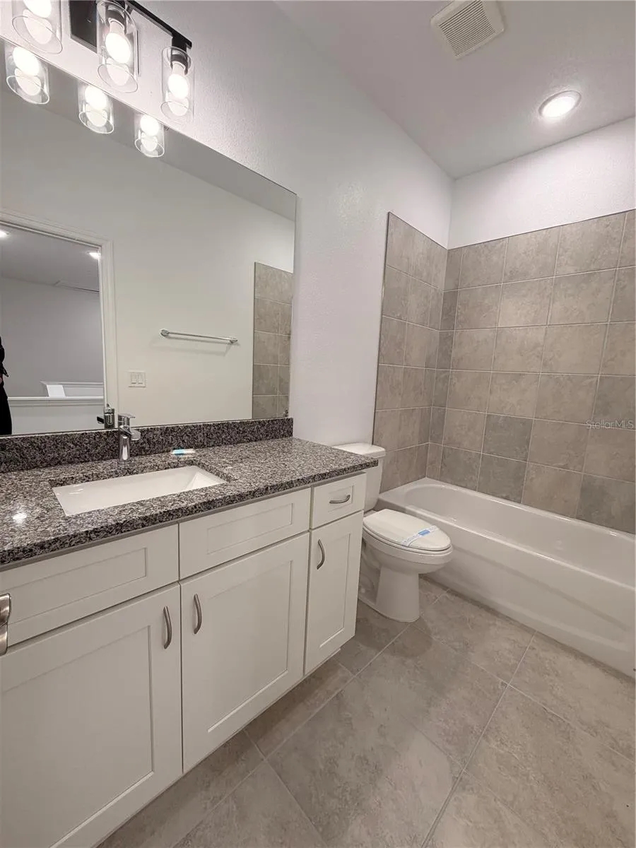 2nd bathroom