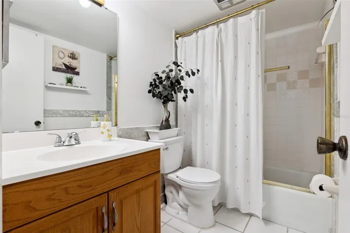 Full Bathroom