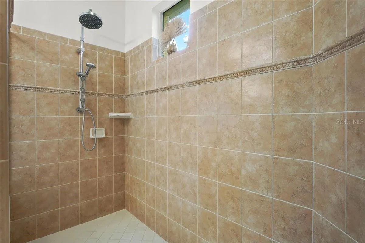 Primary Oversized shower