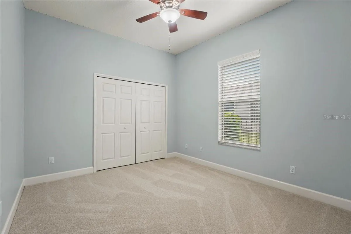 Secondary Bedroom (Yard view)