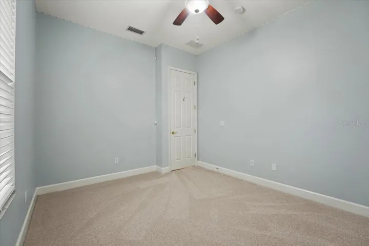 Secondary Bedroom (Yard view)