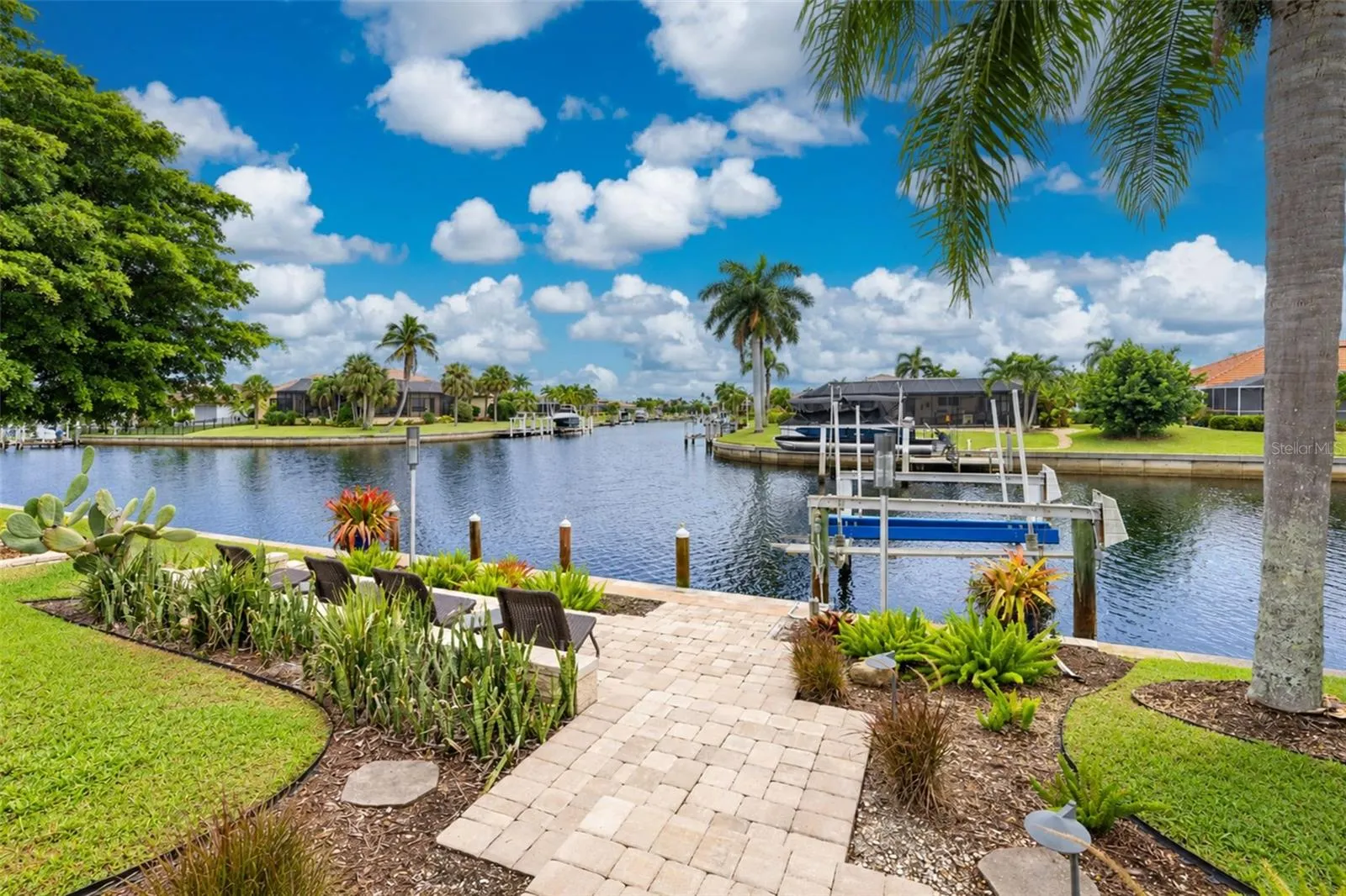 Patio, Dock