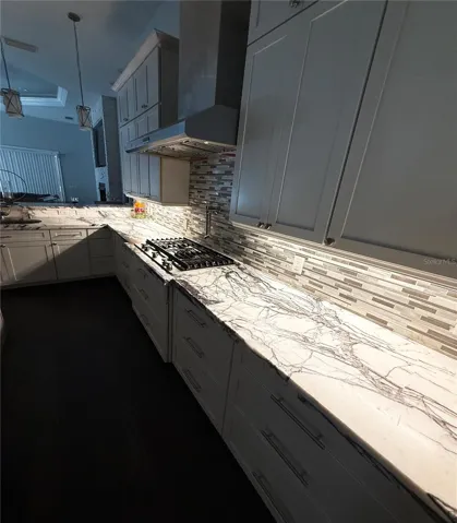 under cabinet lights